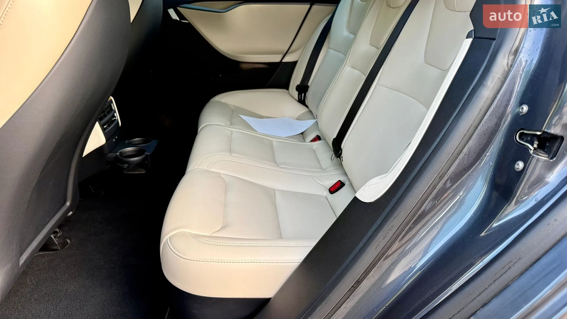 2020 Tesla Model S - мініатюра 19