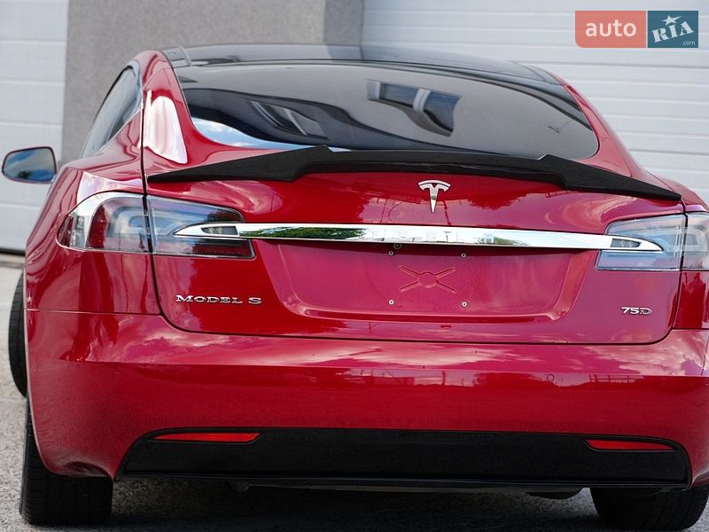 Ліфтбек Tesla Model S 2020 в Дрогобичі