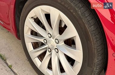 Ліфтбек Tesla Model S 2016 в Одесі