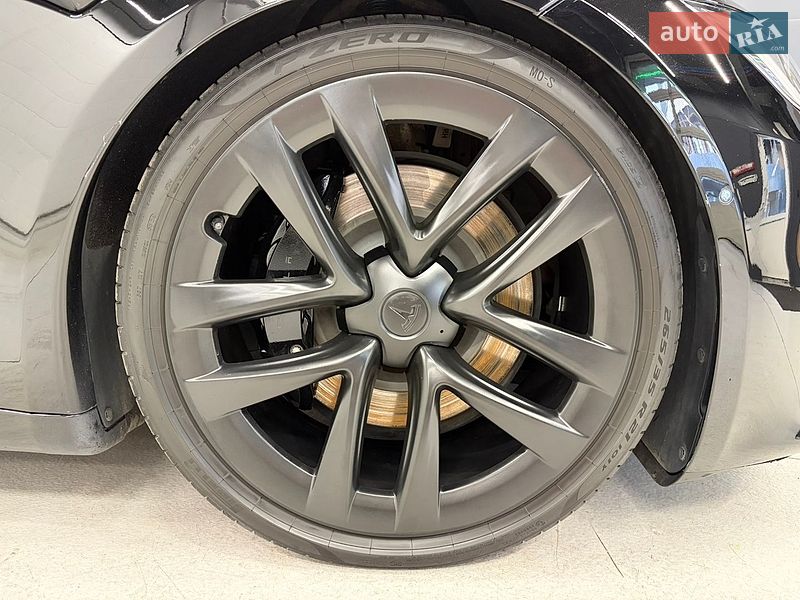 Лифтбек Tesla Model S 2021 в Киеве фото 16 Лифтбек Tesla Model S 2021 в Киеве