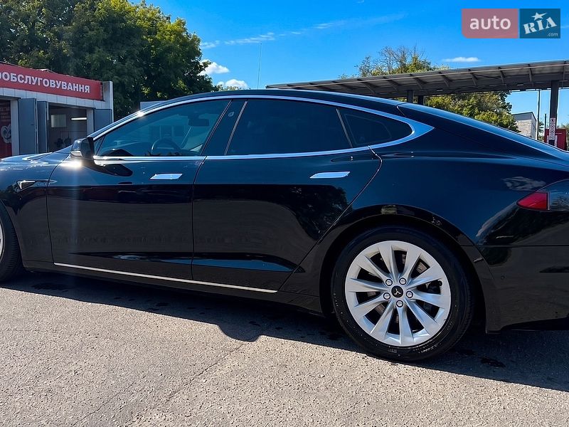 Лифтбек Tesla Model S 2016 в Харькове