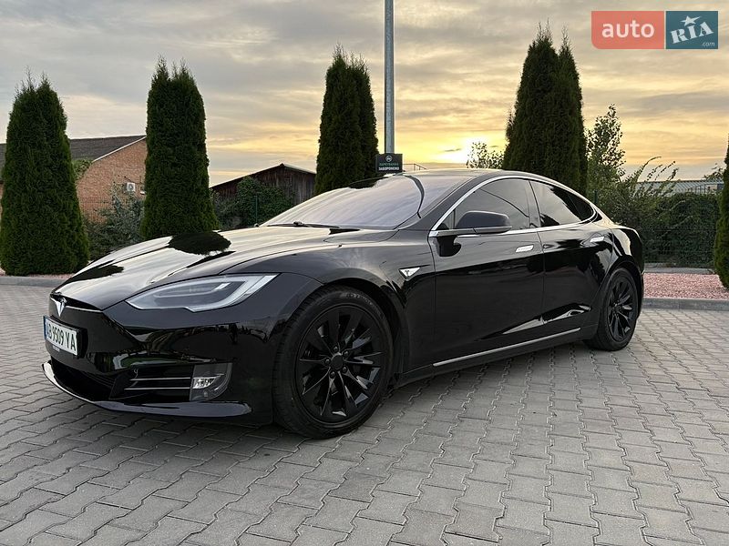 Ліфтбек Tesla Model S 2016 в Вінниці фото 5 Ліфтбек Tesla Model S 2016 в Вінниці