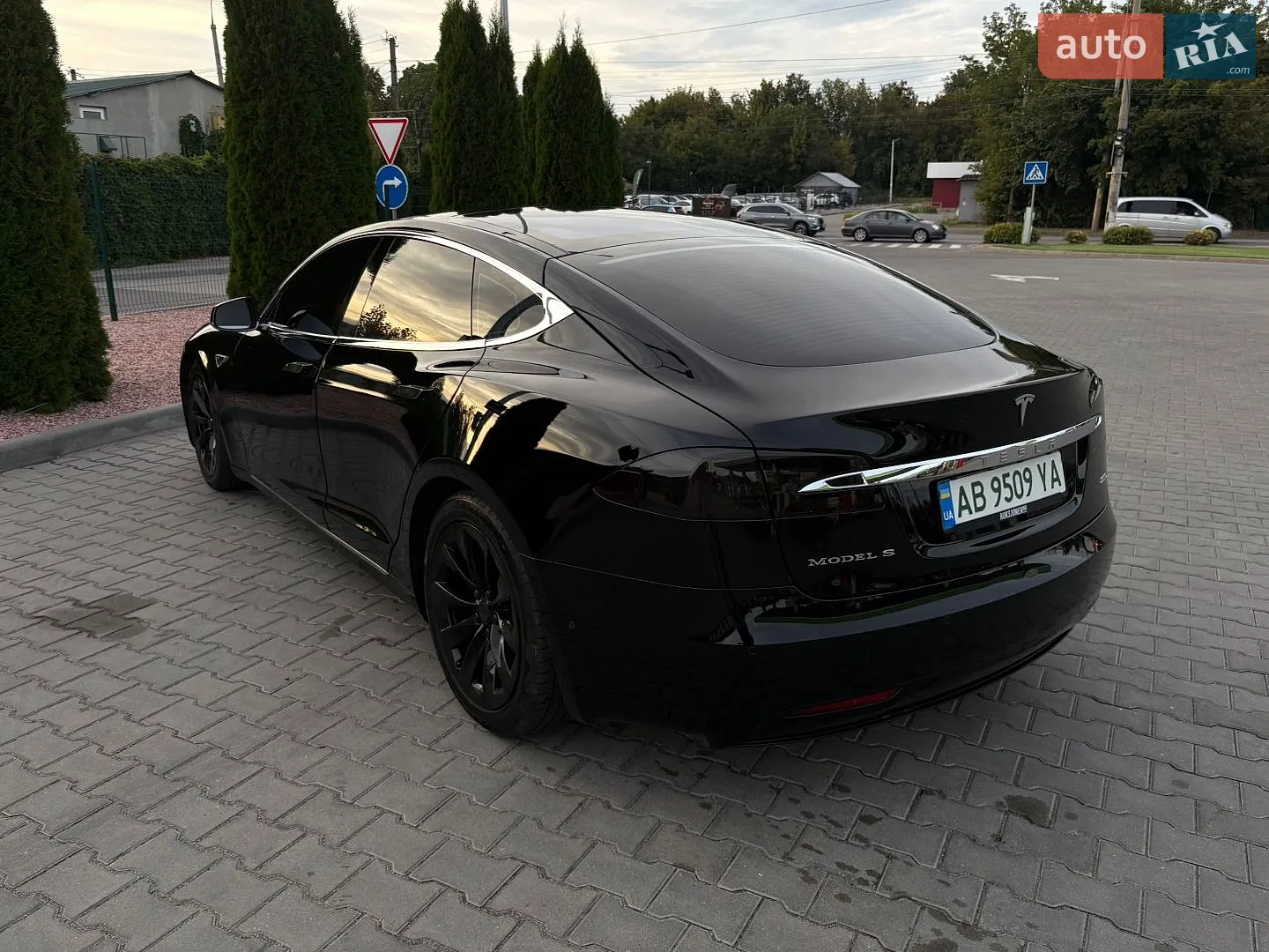 2016 Tesla Model S - мініатюра 10