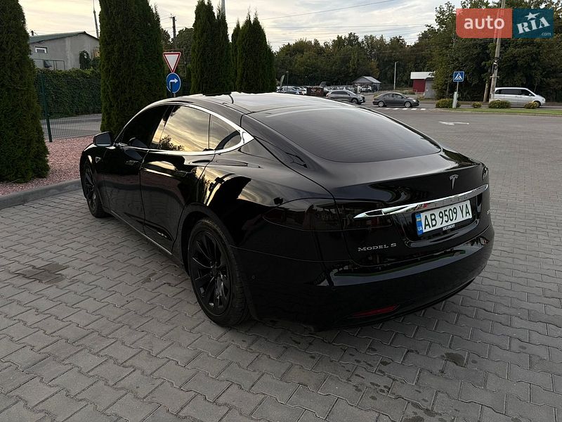Ліфтбек Tesla Model S 2016 в Вінниці фото 10 Ліфтбек Tesla Model S 2016 в Вінниці