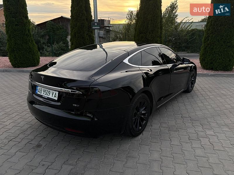 Ліфтбек Tesla Model S 2016 в Вінниці фото 13 Ліфтбек Tesla Model S 2016 в Вінниці