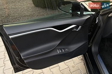 Ліфтбек Tesla Model S 2016 в Вінниці фото 19 Ліфтбек Tesla Model S 2016 в Вінниці