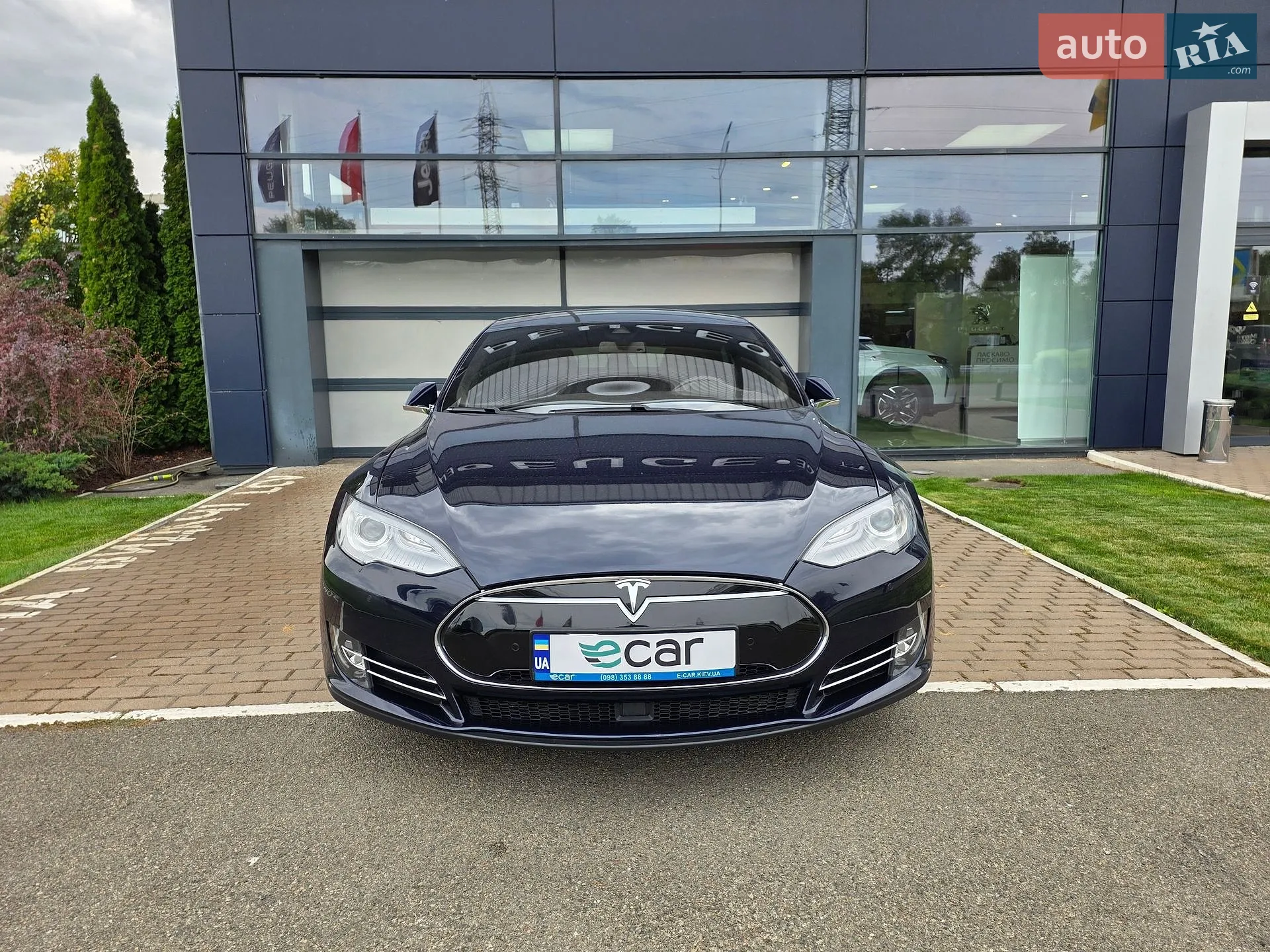 2015 Tesla Model S - мініатюра 3