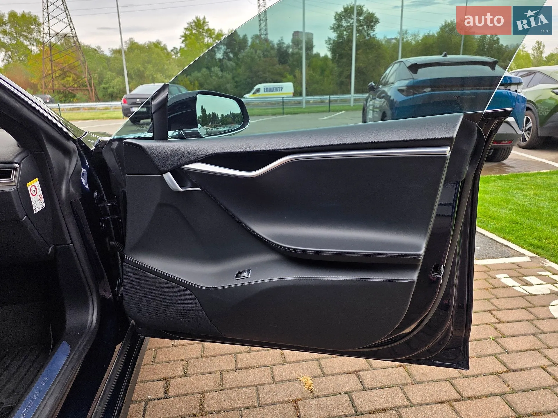 2015 Tesla Model S - мініатюра 31