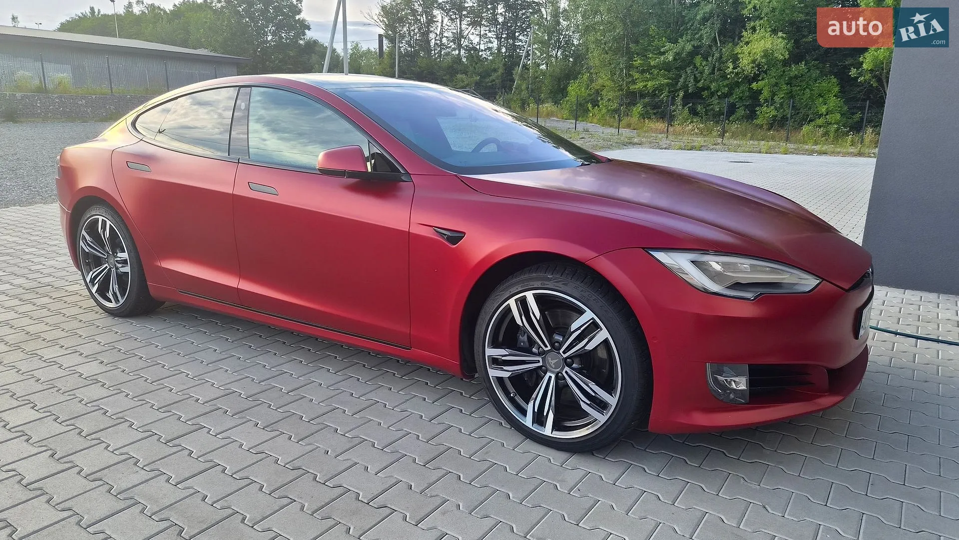 2020 Tesla Model S - фото 1