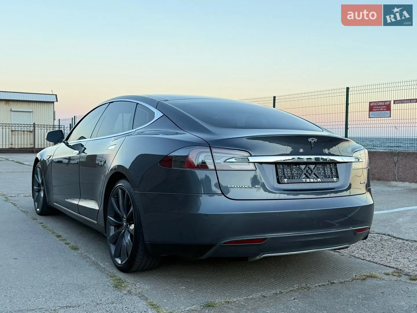 2015 Tesla Model S - мініатюра 12