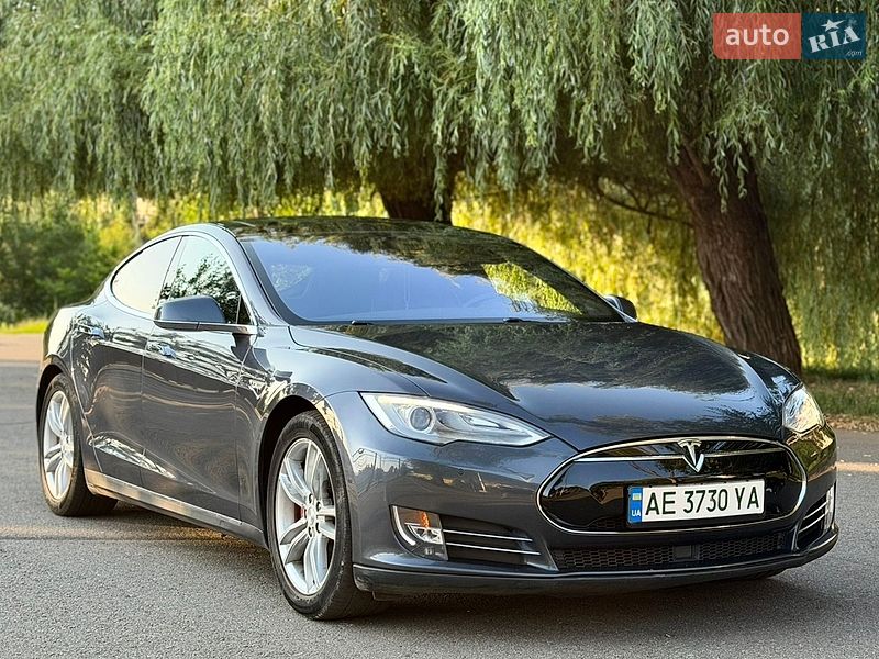 Tesla Model S 2015 Tesla Model S 2015