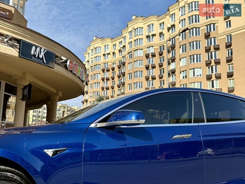 Лифтбек Tesla Model S 2018 в Киеве фото 8 Лифтбек Tesla Model S 2018 в Киеве