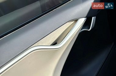 Лифтбек Tesla Model S 2018 в Киеве фото 14 Лифтбек Tesla Model S 2018 в Киеве