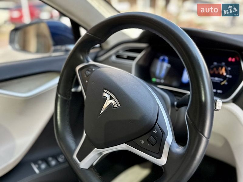 Лифтбек Tesla Model S 2018 в Киеве фото 25 Лифтбек Tesla Model S 2018 в Киеве