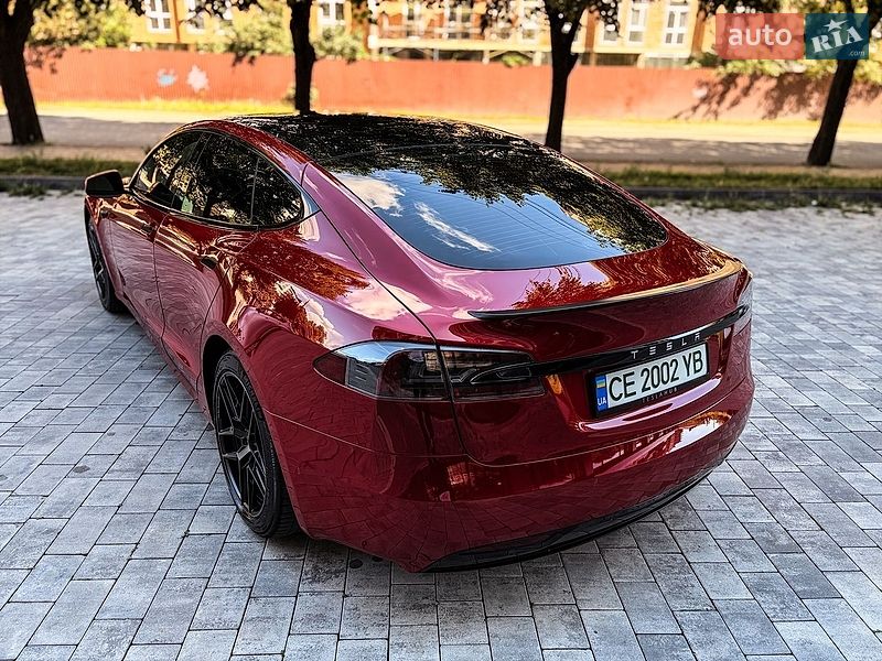 Лифтбек Tesla Model S 2019 в Черновцах