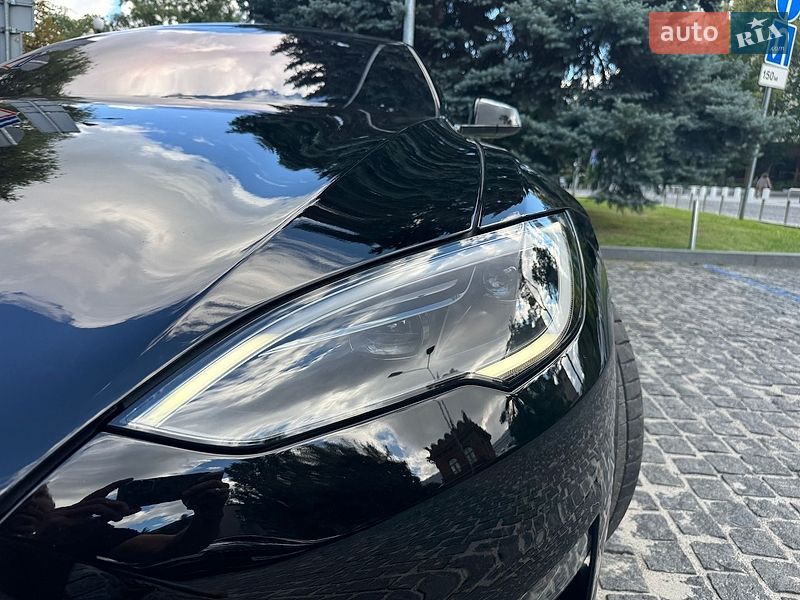 Ліфтбек Tesla Model S 2022 в Дніпрі