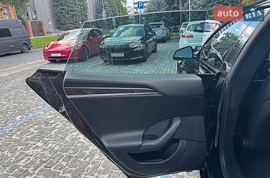 Ліфтбек Tesla Model S 2022 в Дніпрі