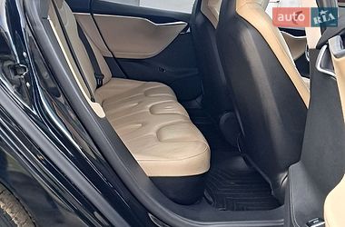 Ліфтбек Tesla Model S 2015 в Вінниці