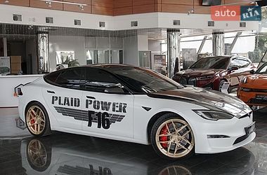 Лифтбек Tesla Model S 2023 в Днепре