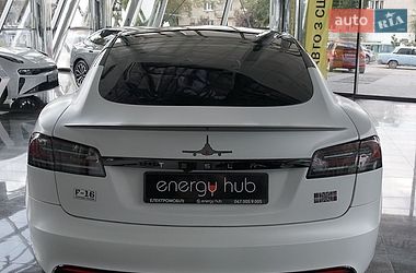 Лифтбек Tesla Model S 2023 в Днепре