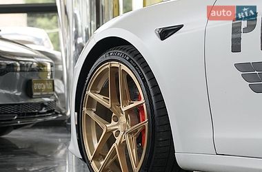 Лифтбек Tesla Model S 2023 в Днепре
