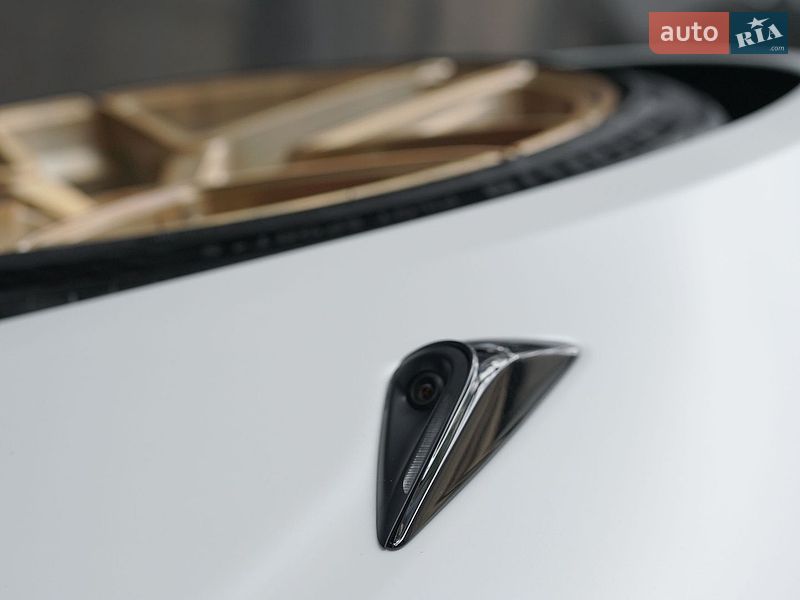 Лифтбек Tesla Model S 2023 в Днепре