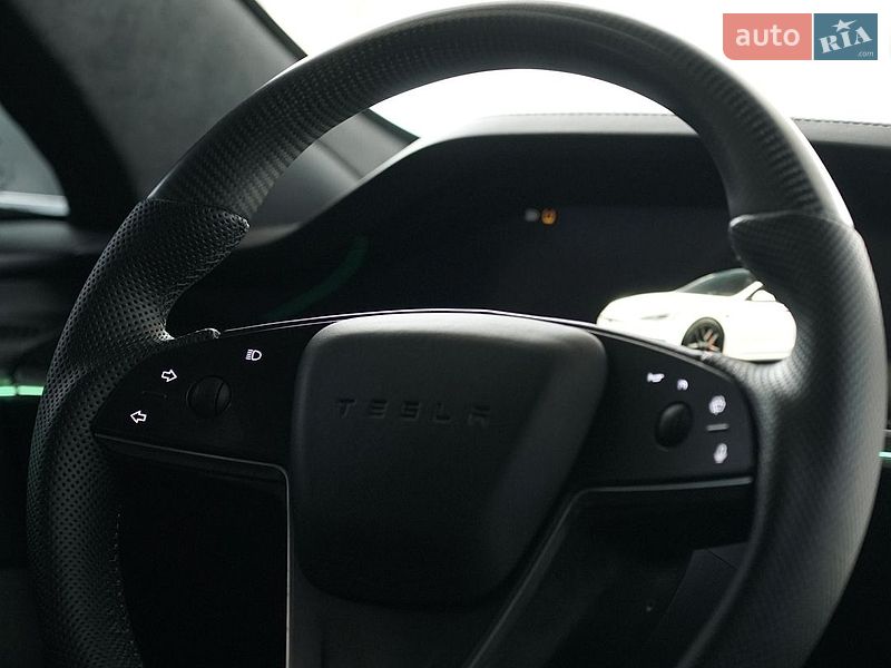 Лифтбек Tesla Model S 2023 в Днепре