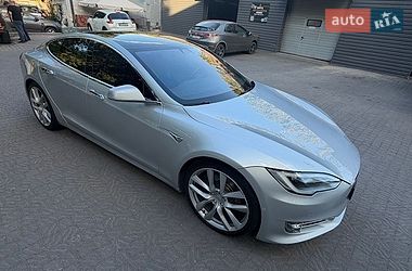 Лифтбек Tesla Model S 2017 в Запорожье