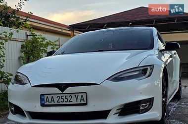 Лифтбек Tesla Model S 2019 в Ирпене