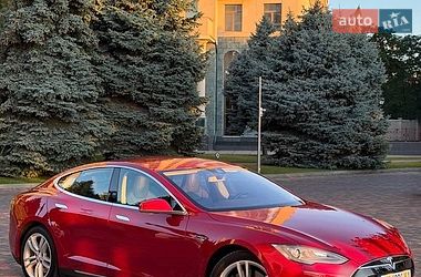 Лифтбек Tesla Model S 2015 в Одессе