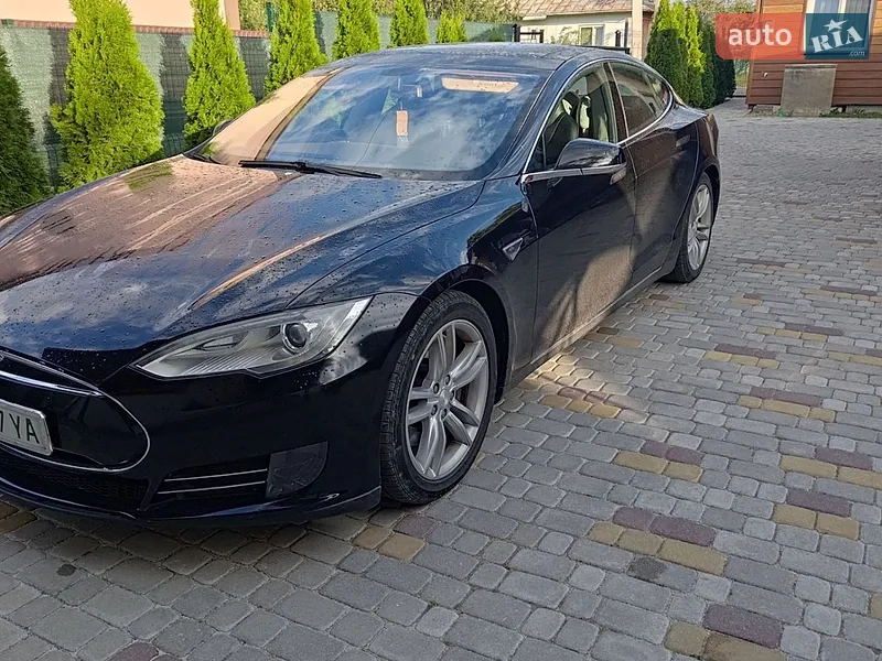 Tesla Model S