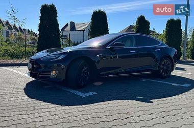 Лифтбек Tesla Model S 2018 в Киеве