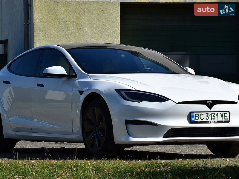 Лифтбек Tesla Model S 2023 в Дрогобыче
