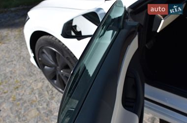 Лифтбек Tesla Model S 2023 в Дрогобыче