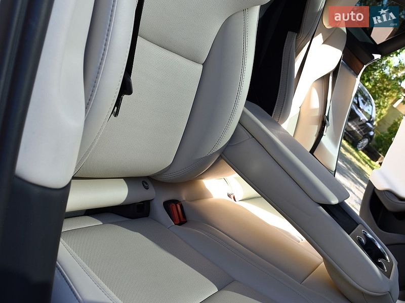Лифтбек Tesla Model S 2023 в Дрогобыче