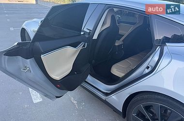 Ліфтбек Tesla Model S 2015 в Києві