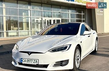 Ліфтбек Tesla Model S 2016 в Смілі