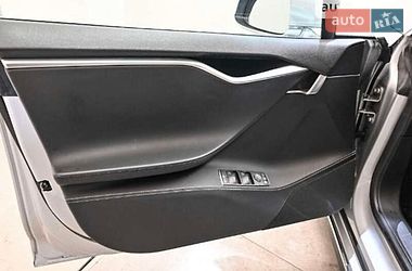 Ліфтбек Tesla Model S 2015 в Рівному фото 48 Ліфтбек Tesla Model S 2015 в Рівному