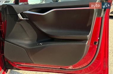 Лифтбек Tesla Model S 2018 в Львове