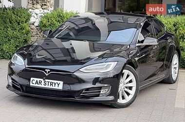 Лифтбек Tesla Model S 2017 в Стрые