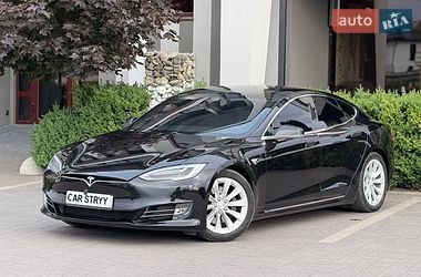 Лифтбек Tesla Model S 2017 в Стрые