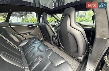 Лифтбек Tesla Model S 2017 в Стрые