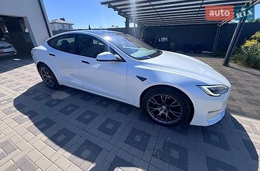 Лифтбек Tesla Model S 2021 в Киеве фото 3 Лифтбек Tesla Model S 2021 в Киеве