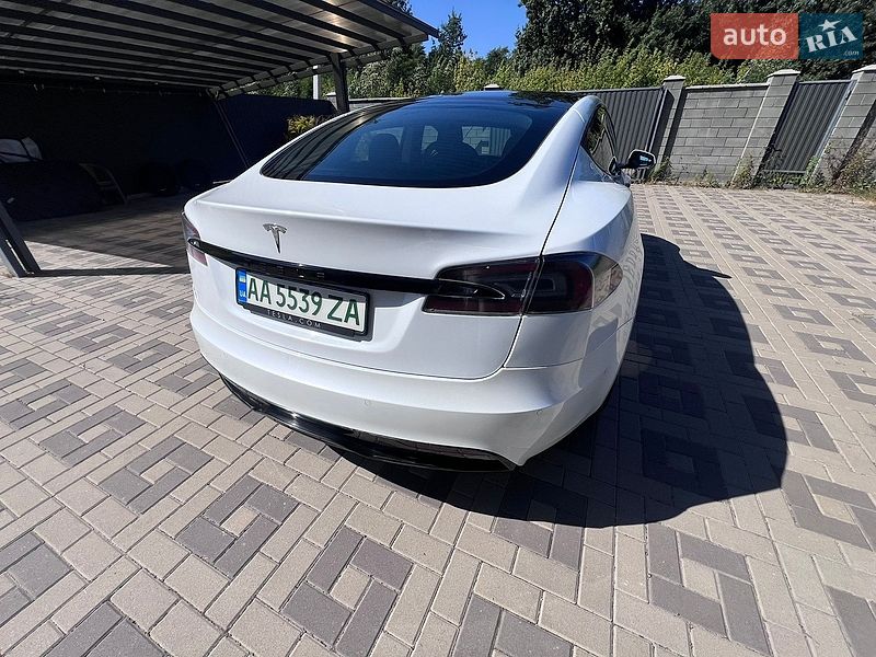 Лифтбек Tesla Model S 2021 в Киеве фото 8 Лифтбек Tesla Model S 2021 в Киеве