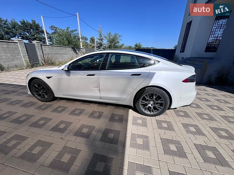 Лифтбек Tesla Model S 2021 в Киеве фото 15 Лифтбек Tesla Model S 2021 в Киеве