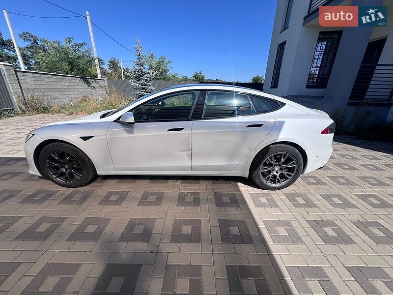 Ліфтбек Tesla Model S 2021 в Києві