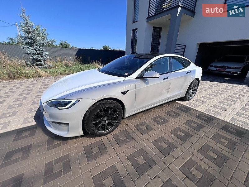 Ліфтбек Tesla Model S 2021 в Києві
