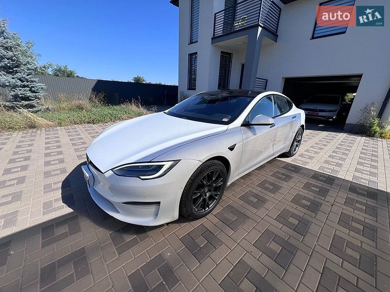 Лифтбек Tesla Model S 2021 в Киеве фото 20 Лифтбек Tesla Model S 2021 в Киеве