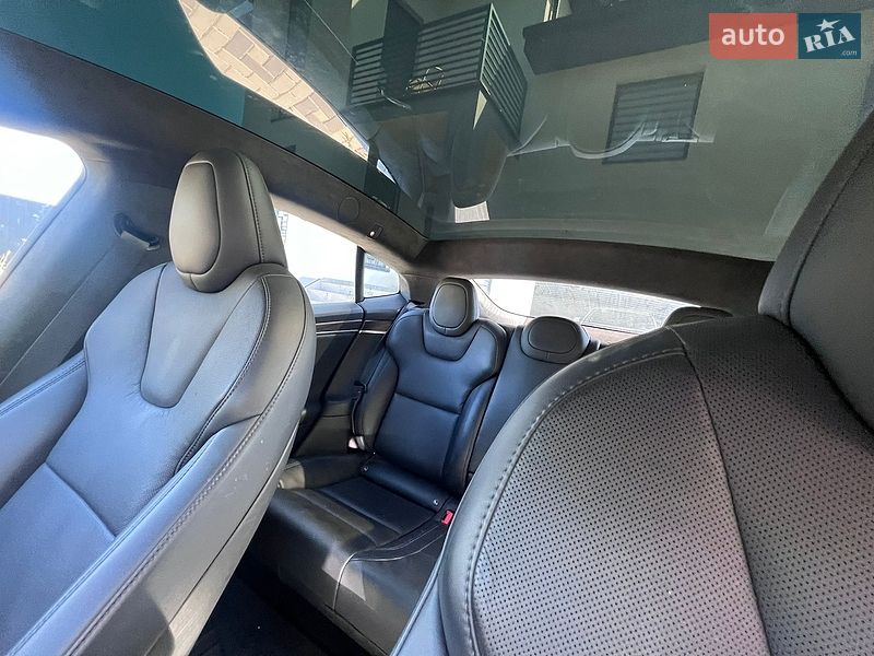 Лифтбек Tesla Model S 2021 в Киеве фото 28 Лифтбек Tesla Model S 2021 в Киеве