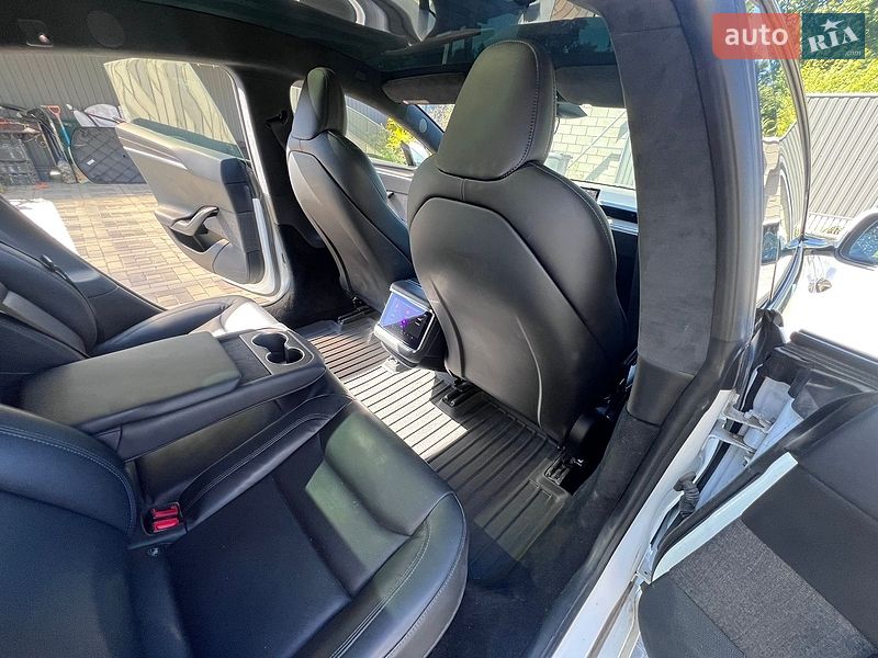 Ліфтбек Tesla Model S 2021 в Києві